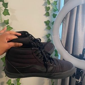 ALL BLACK PLATFORM VANS